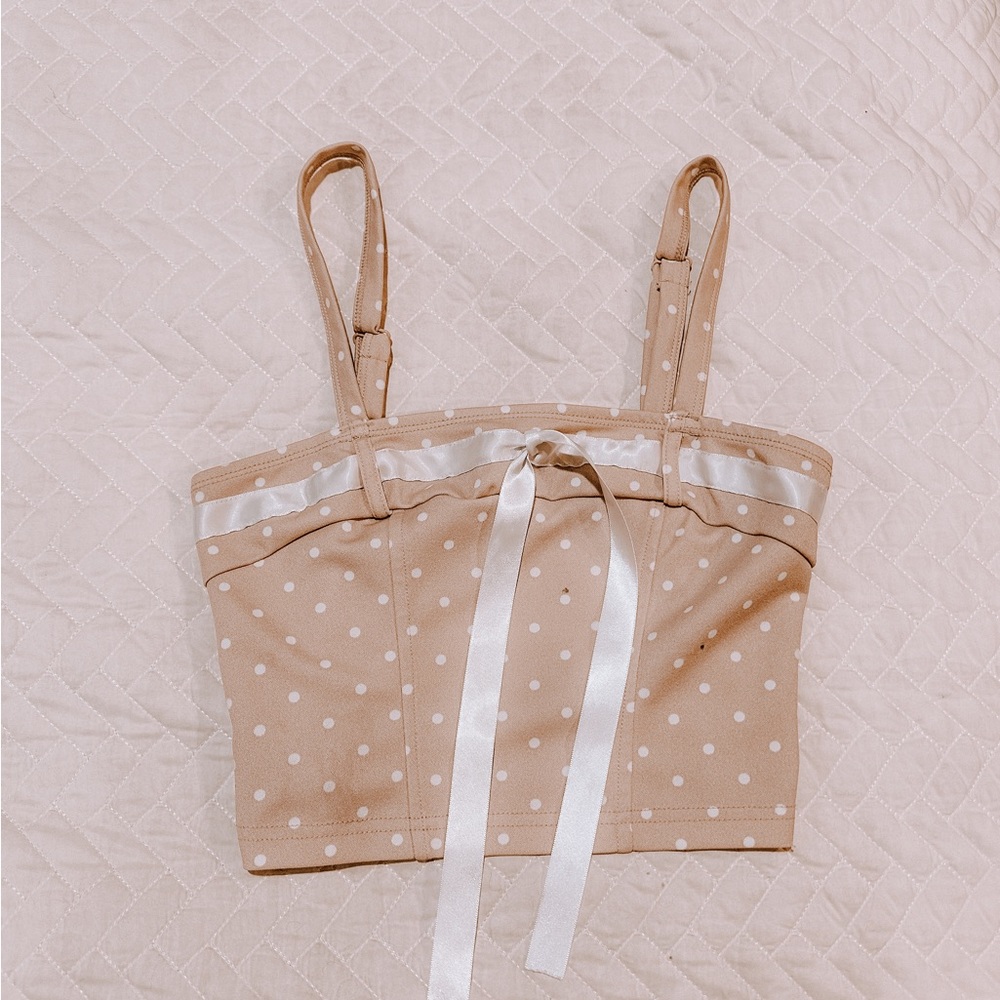 Pink bow tank